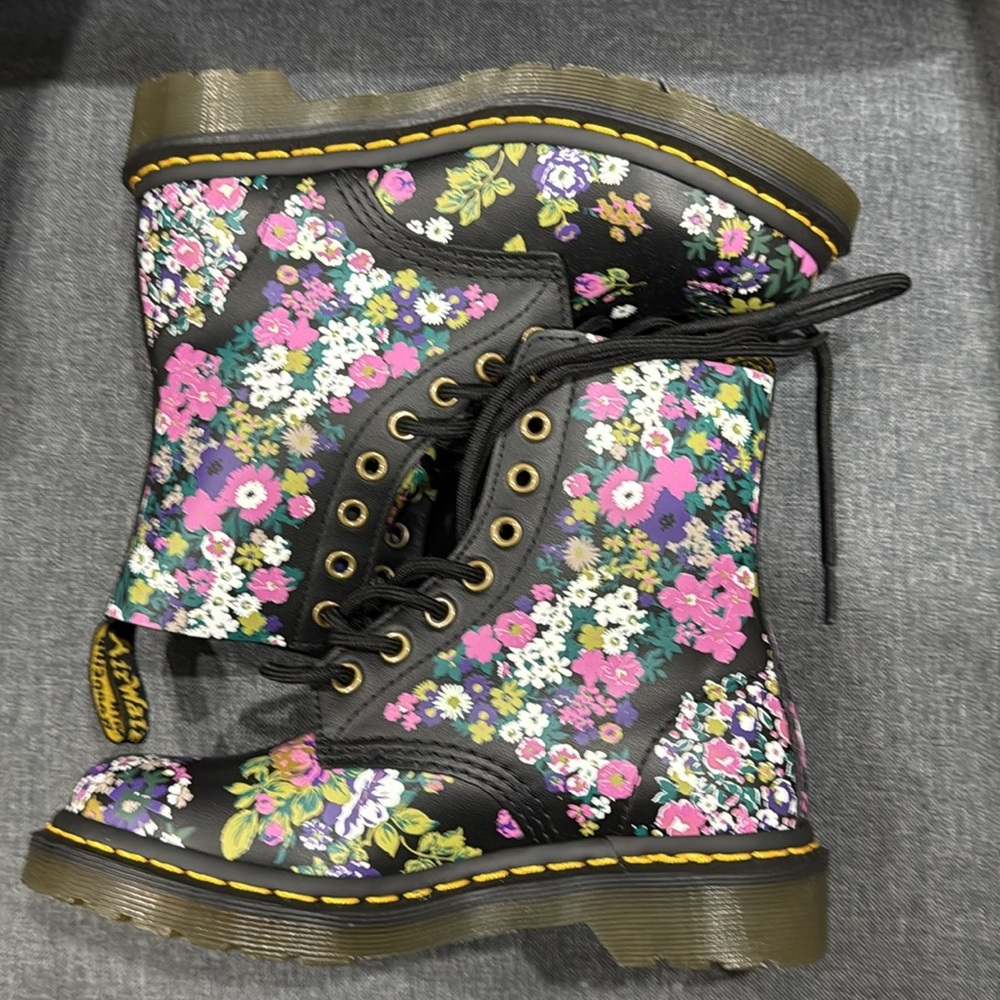 New Dr Martens Pascal Floral Boots Lace Up Size 5 Black Multicolor - Picture 4 of 11